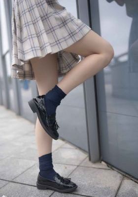 位于恋爱光谱极端的我们在线观看_免费观看高清版